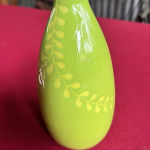 Jarrón verde, jarrón de cogollos, jarrón verde pequeño, jarrón de cogollos pequeños, jarrón de arte verde, mini jarrón, jarrón pequeño, jarrón de vidrio de arte, jarrón de vidrio verde, jarrón de arte