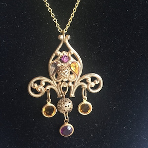Queen Jewelry, Elegant Necklace, Queen Necklace, Regal Pendant, Regal Necklace, Royal Necklace, Queen Pendant, Costume Necklace, Queenish