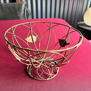 Tazón de alambre con patas, Frutero, Cesta de metal, Cesta de frutas, Tazón de alambre, Cesta de hierro forjado, Cesta de alambre, Tazón de alambre decorativo, Tazón de alambre pequeño