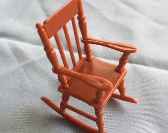 Poppenhuisstoel, poppenhuisstoel, poppenschommelstoel, minischommelstoel, poppenhuisrocker, minirocker, poppenrocker, miniatuurrocker