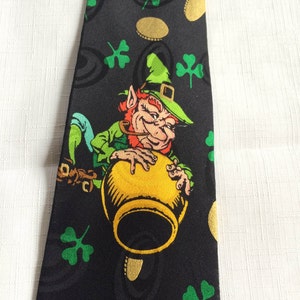 Cravate fantaisie, cravate trèfle, cadeau irlandais, cravate bière, arts martiaux, cravate karaté, cravate de la Saint-Patrick, cravate irlandaise, cravate lutin, Leprechaun