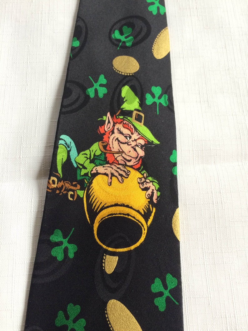 Cravate fantaisie, cravate trèfle, cadeau irlandais, cravate bière, arts martiaux, cravate karaté, cravate de la Saint-Patrick, cravate irlandaise, cravate lutin, Leprechaun
