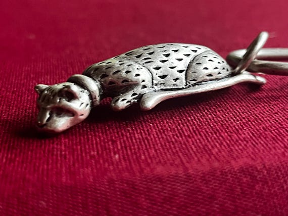 Cat Keychain, Asian Keychain, Anime Keychain, Good Luck Keychain, Japan Keychain, Lucky Cat, Anime Gift, Japan Gift, Cat Accessory, Cat Gift