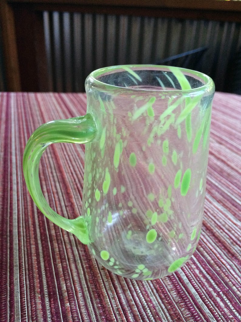 Blåst glasmugg, hantverksmugg, konstglasmugg, konstglasmugg, konstkaffekopp, bohemisk mugg, bohemisk glasmugg, glaskopp, hantverksglasmugg, grön mugg bild 4