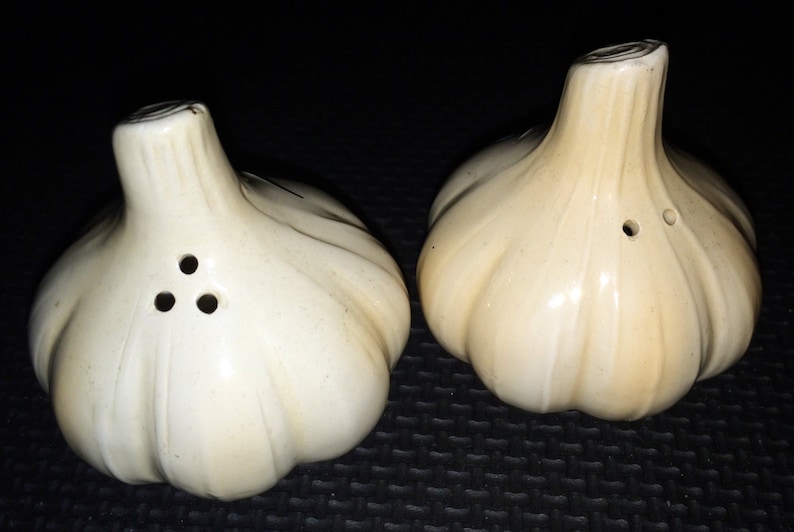 Novelty Shaker, Retro Shaker, Vitlöksshaker, Kökskonst, Vitlökslampa, 50-talskök, Keramisk Shaker, Kitschkök, Samlarshaker, bild 2
