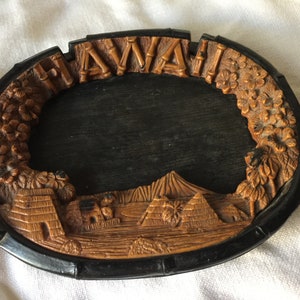 Hawaii Ashtray, Retro Hawaii, Lava Ashtray, 50 Ashtray, Hawaiian Souvenir, Island Ashtray, Black Ashtray, Hawaii Decor, Retro Ashtray