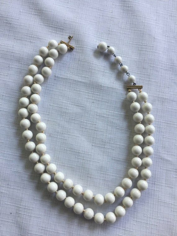White Necklace, White Beads, White Bead Necklace,… - image 1