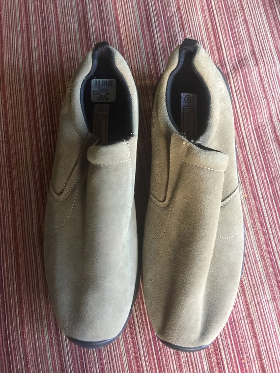Bearpaw slip shop on shoes