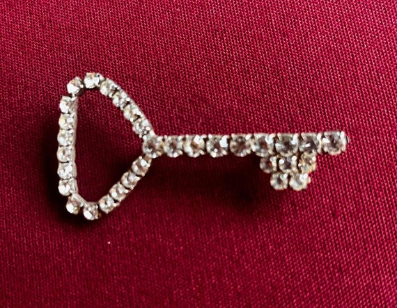 Rhinestone Pin, Key Pin, Simple Pin, Graphic Pin, Symbol Pin, Modern Pin, Minimalist Pin, Key Shape Pin, Key Brooch, Sparkle Pin, Shiny Pin