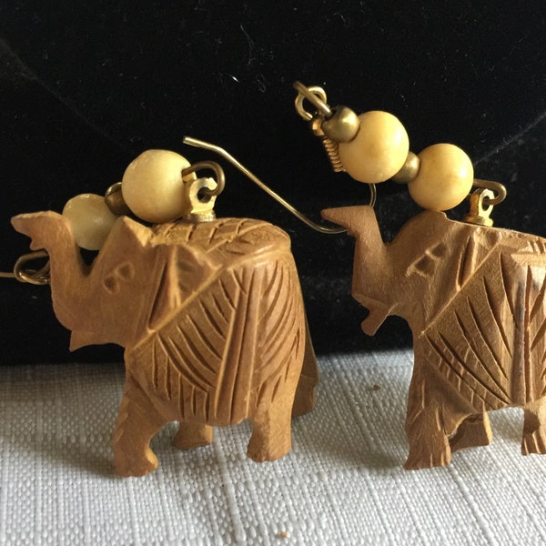 Elephant Dangle, Elephant Earring, Wood Carve Earring, Wood Dangle, Wood Animal Earring, Wood Elephant Dangle, Wood Earring, Hippie Earring