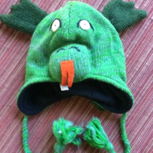 Dragon Beanie, Dragon Hat, Dragon Costume, Green Knit Cap, Serpent Cap, Dragon Cap, Creature Hat, Dinosaur Costume, Creature Cap, Animal Hat