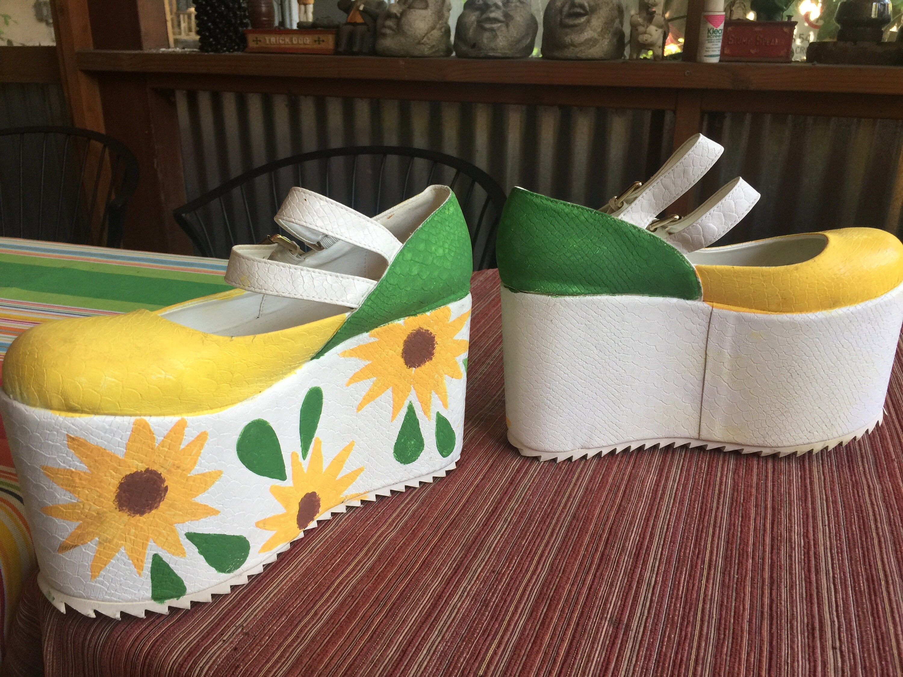 Platform Shoes, 90s Platform Shoe, Daisy Shoe, Painted Shoes