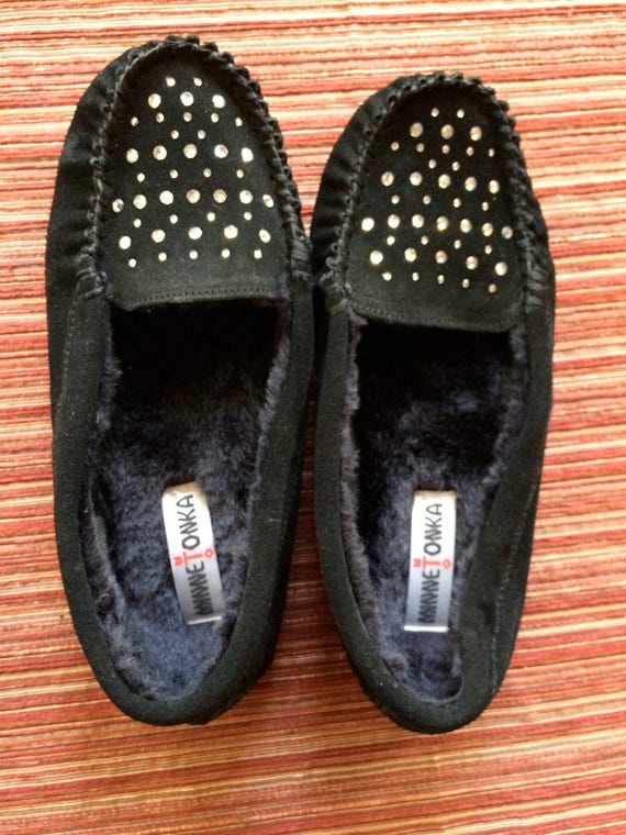 black minnetonka slippers