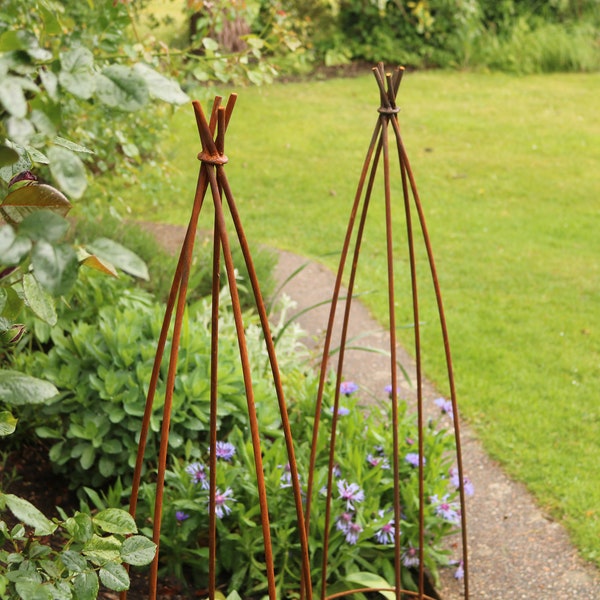 Metal Wigwam Bean Poles Garden Sweet Pea Plant Support Obelisk. 143cm.