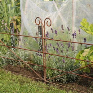 Steel Fence Garden Border Lawn Edging Rusted Plant Support