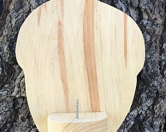 Squirrel feeder for corn cobs