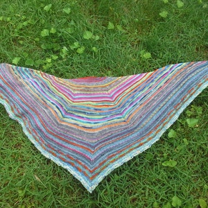 KNITTING PATTERN Scrappy or Not-So-Scrappy Shawl image 4
