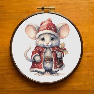 Christmas Mouse Cross Stitch Pattern PDF, Beautiful Xmas Mouse Design for Home Decor, Mouse Cross Stitch Hand Embroidery, Instant Download