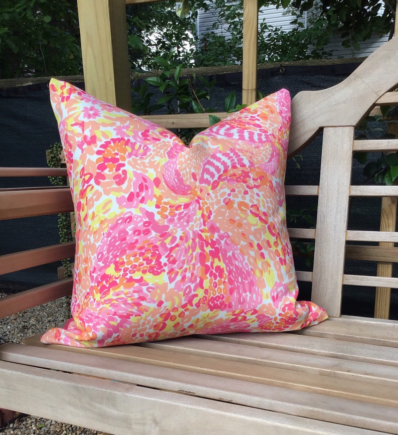 AltimoDesigns Lilly Pulitzer Pillow Cover - Thumbnail 2