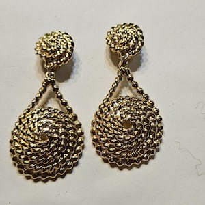 Vintage earrings, gold tone earrings, rope earrings, dangle earrings, clip-on