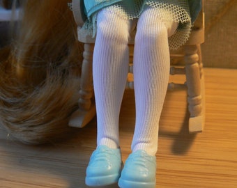 Chaussettes  blanches pour Middie Blythe  jambières pour poupée rayées fait main