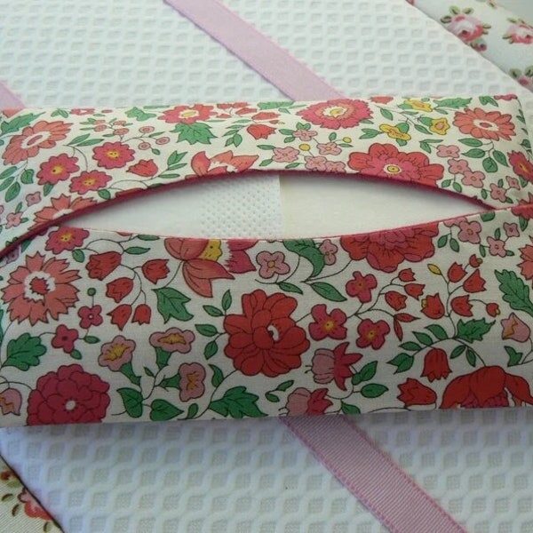 Pocket tissue holder in liberty fabric