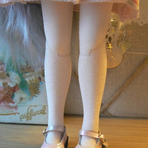 Grandes chaussettes blanches en polyamide pour Blythe jambières pour poupée blythe fait main à Paris france image 3