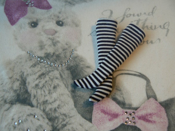 Middie Blythe socks Black and White Handmade in Paris