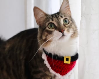 Santa Christmas Bandana for Cats, Holiday Cat Collar with Buckle and Fluffy White Trim, Christmas Accessory for Cat, Gift for Cat Owner