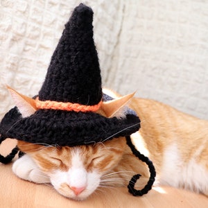 Crochet Pattern: Witch hat for cats, PDF instructions for cat witch hat costume with chin straps / ear holes, crochet halloween idea of cats image 6