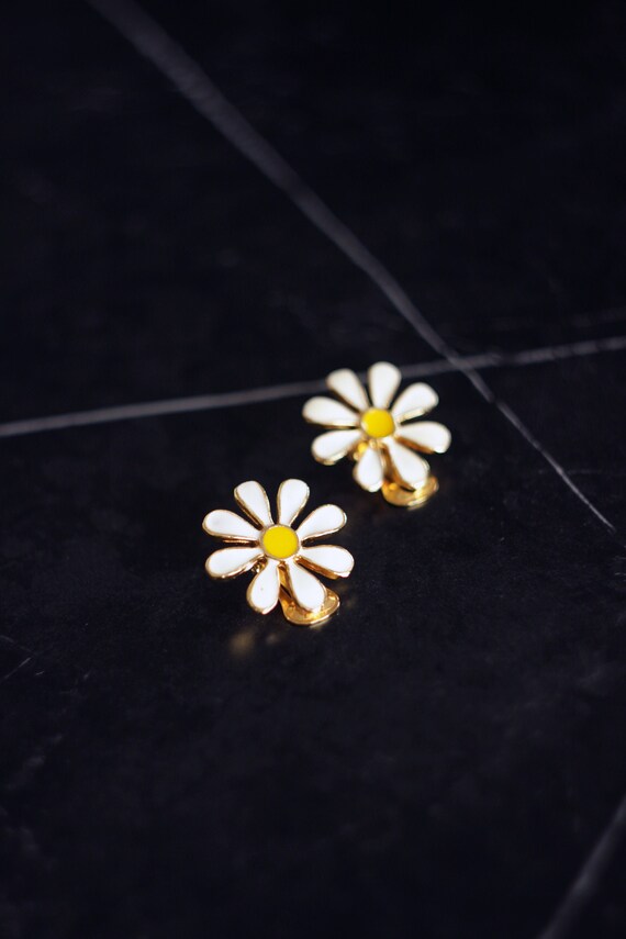 Daisy Flower 60's Vintage Earrings