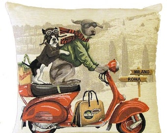 Housse de coussin bouledogue français et braque de Weimar avec scooter Vespa - coussin pour amoureux des chiens - décoration chien fantaisie - cadeau Braque de Weimar - cadeau bouledogue