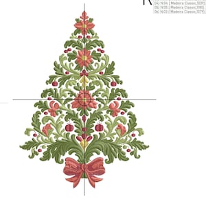 K&ouml;nnte beinhalten: Ein gesticktes Weihnachtsbaumdesign in Gr&uuml;n, Rot und Gelb mit einer roten Schleife am unteren Ende. Das Design ist 12,80 cm x 17,61 cm gro&szlig; und hat 26.600 Stiche. Das Design hei&szlig;t "Royal Present Embroidery" und wird mit Madeira Classic-Garn hergestellt.