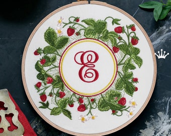 Realistic Strawberry Wreath Machine Embroidery Design - 2 Sizes