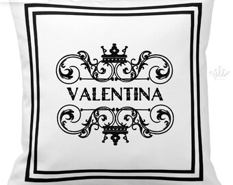 Machine Embroidery Design Classic ornament with crown - 4 sizes