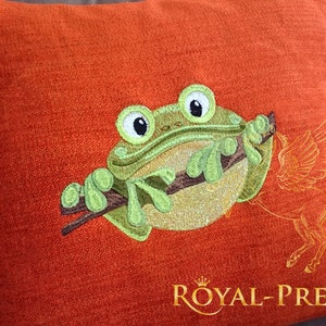 Machine Embroidery Design Frog 3 sizes image 4