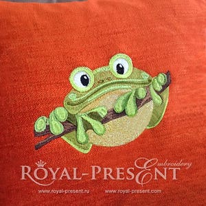 Machine Embroidery Design Frog 3 sizes image 3