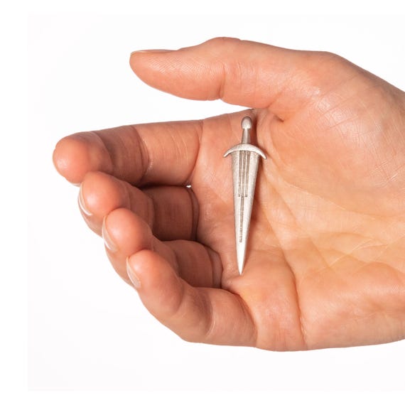 Italian Renaissance Sword Cinquedea Lapel Pin - Lead Free Pewter