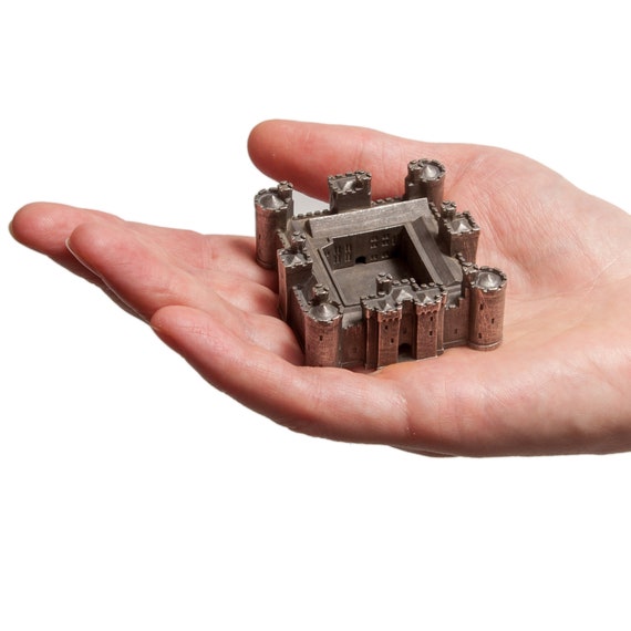 Bodiam Castle Scale Model 1:1000 - Lead Free Pewter