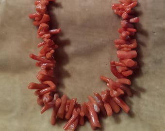 Graduated Coral Necklace
