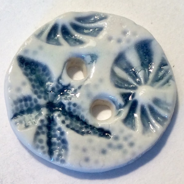 Beach finds! Scant 1-inch (15/16-inch) handmade porcelain ceramic buttons, storm navy blue starfish & seashells on white, coastal style