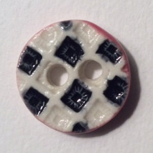 10 Black & White Checker Checkerboard Buttons, 2-Hole, Plastic 0.5 (13mm),  DIY