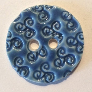 Sky blue 1.52-inch handmade fine English porcelain ceramic pottery buttons, cheerful curlicues, sewing knitting crochet crafts dated 2022