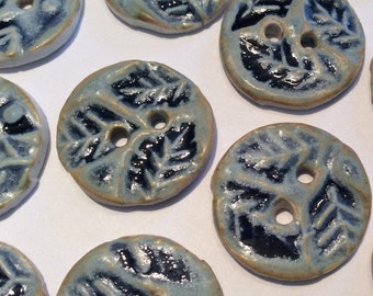Insolite, motif de feuille cobalt et bleu doux rond rond 1 pouce boutons en céramique en grès