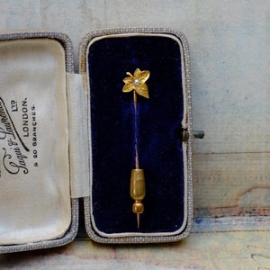 Boxed Antique Victorian 15ct Gold & Pearl Ivy Leaf Stickpin