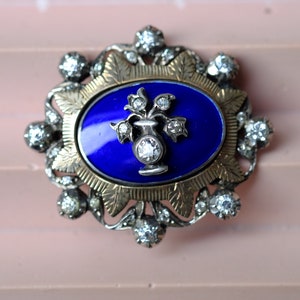 Vintage Sterling Silver Gold Blue Enamel & Paste Giardinetti Brooch, hallmarked 1954