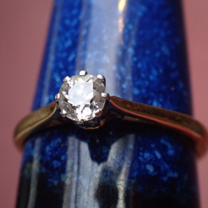 Elegant Antique 18ct Gold & Platinum .25ct Diamond Solitaire Ring