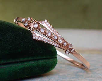 Beautiful Antique 15ct Gold Rose Cut Diamond & Pearl Halley's Comet Bangle