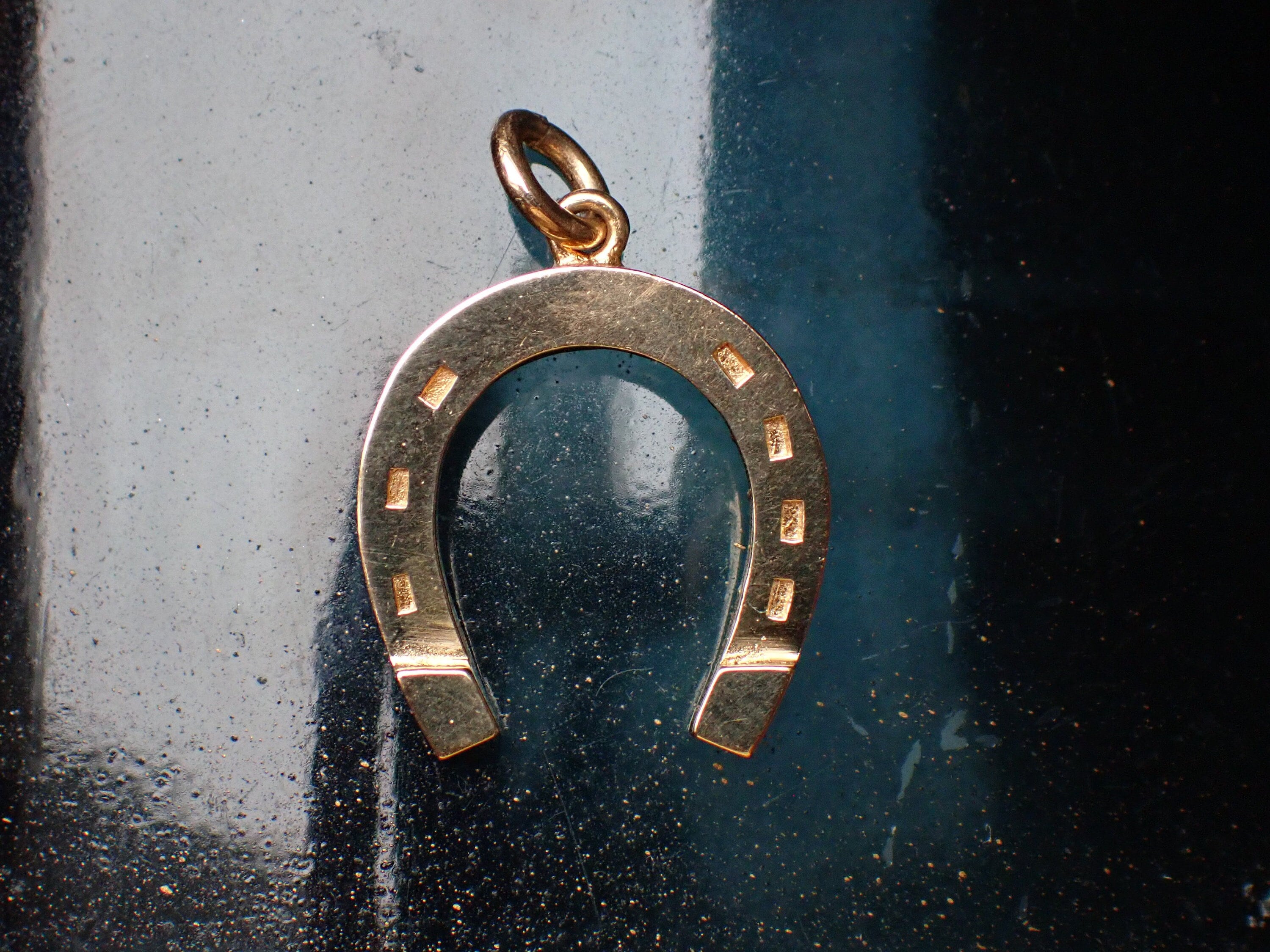 Vintage 9ct Gold Lucky Horse Shoe Charm Pendant