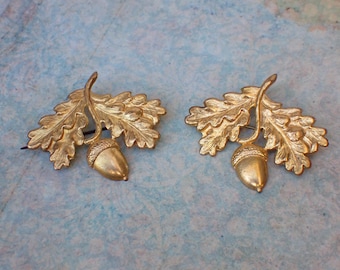 Victorian Gold Gilded Sash Pin Buckle Design Etched Acorn 
